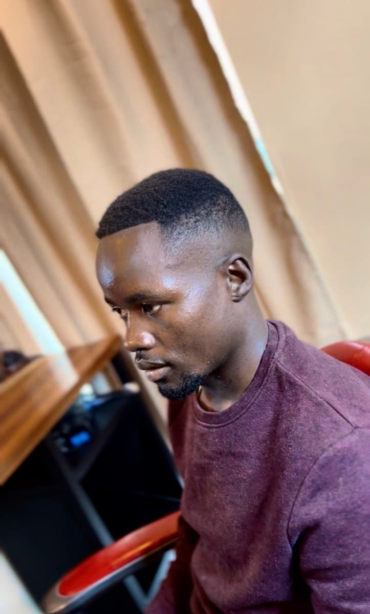 Krátky fade strih